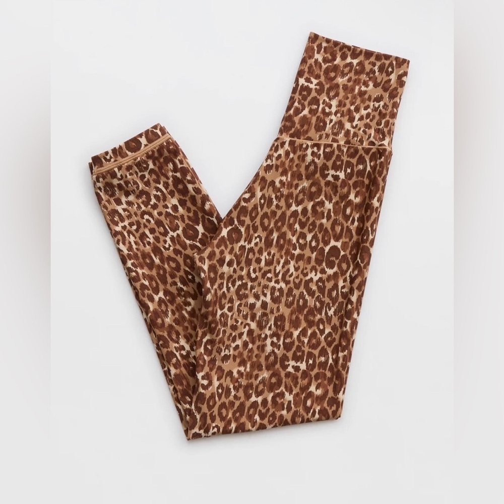 OFFLINE By Aerie Real Me High Waisted Crossover Legging - Picture 4 of 13